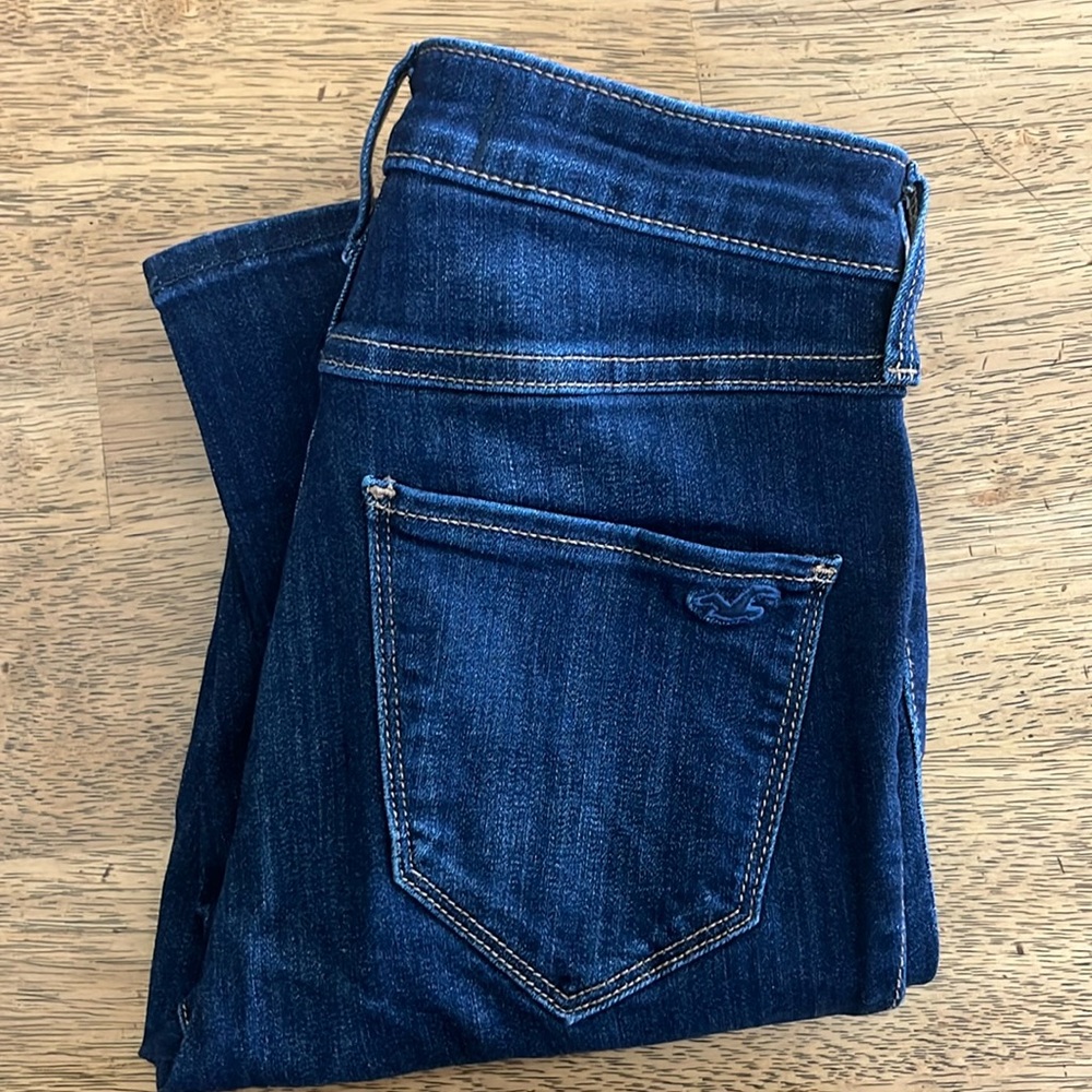 Holllister Ultra High Rise Crop Jean Legging 1R